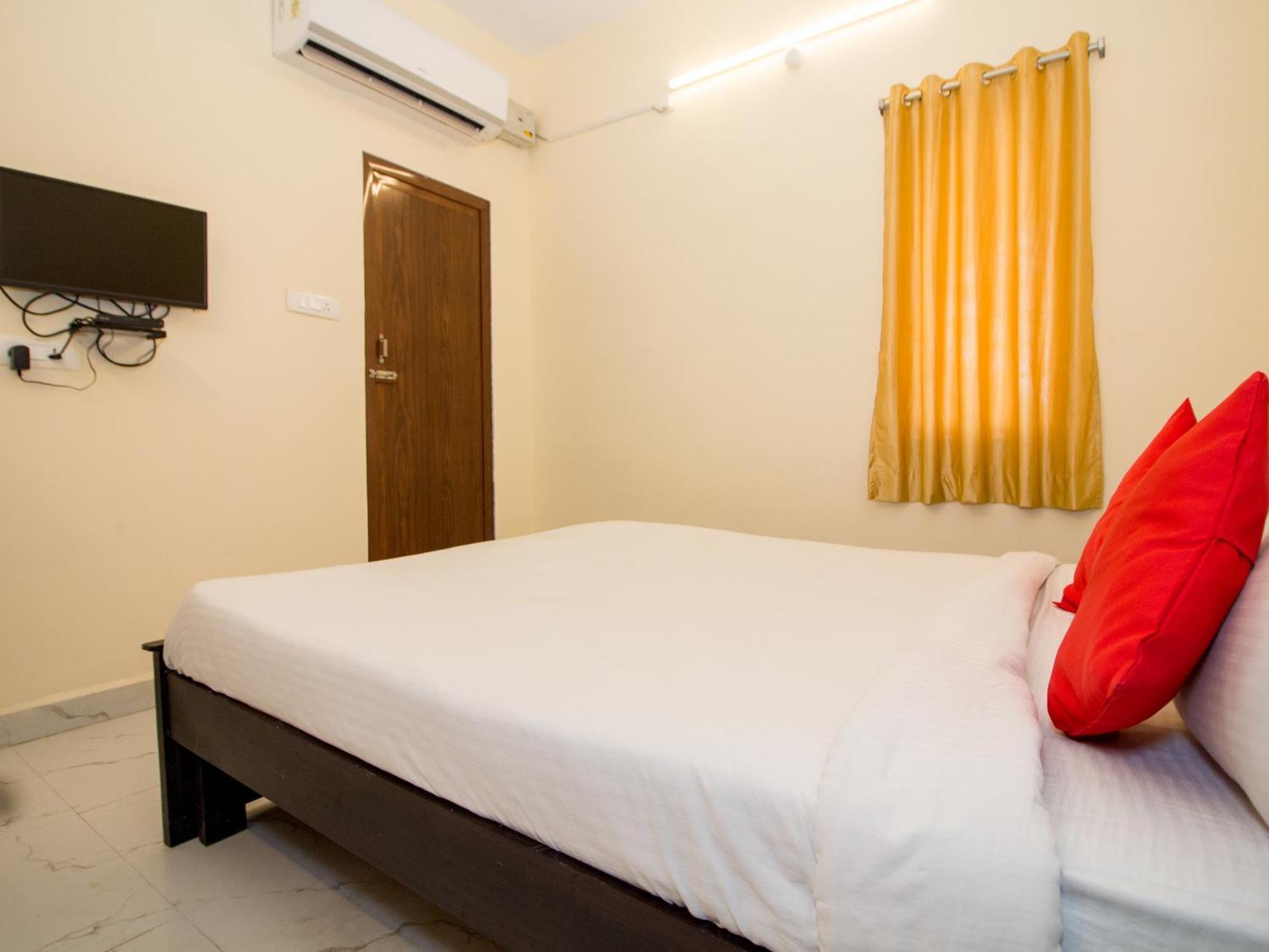 Pearl Suites, Tirupati Bagian luar foto