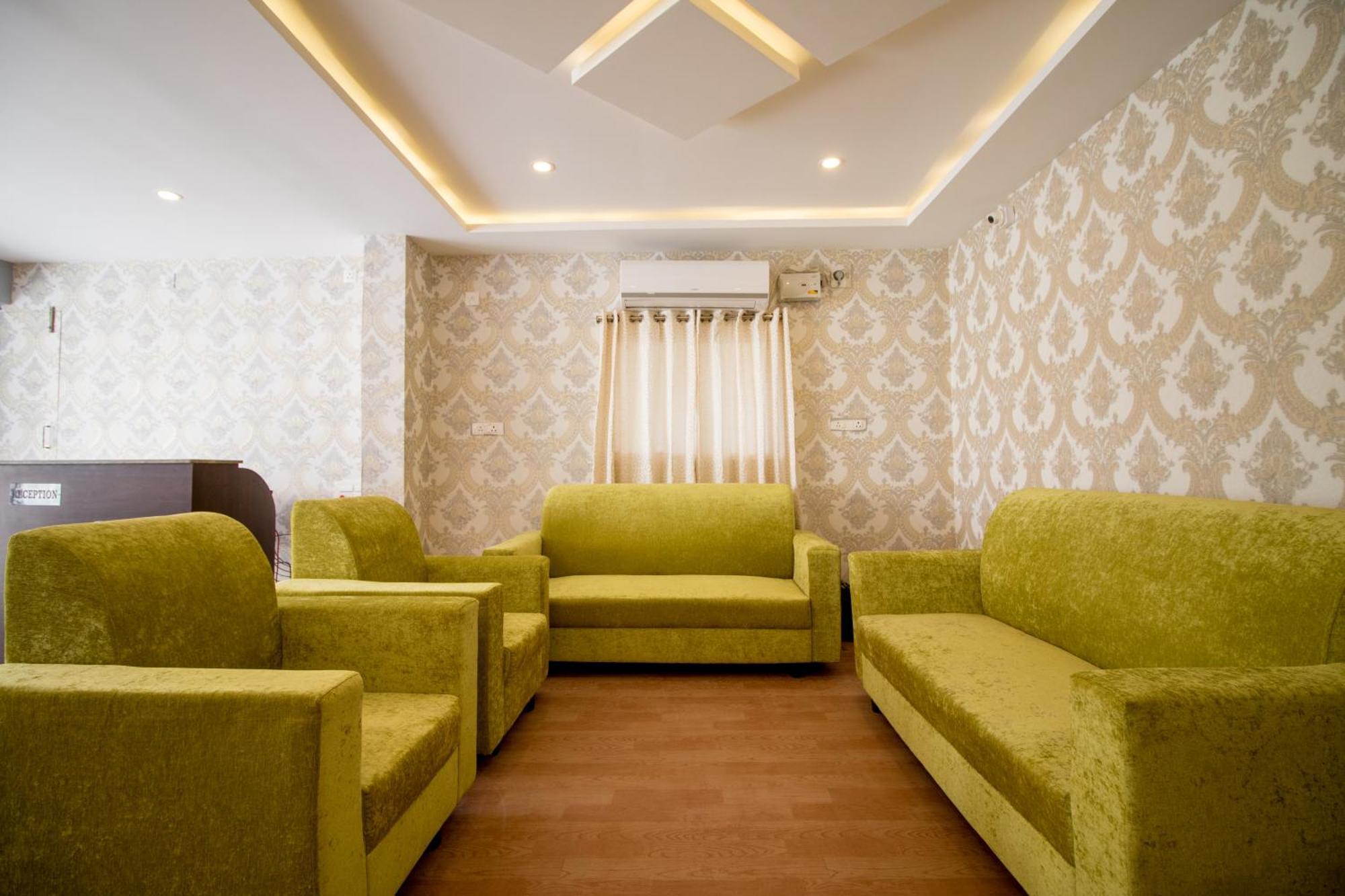 Pearl Suites, Tirupati Bagian luar foto