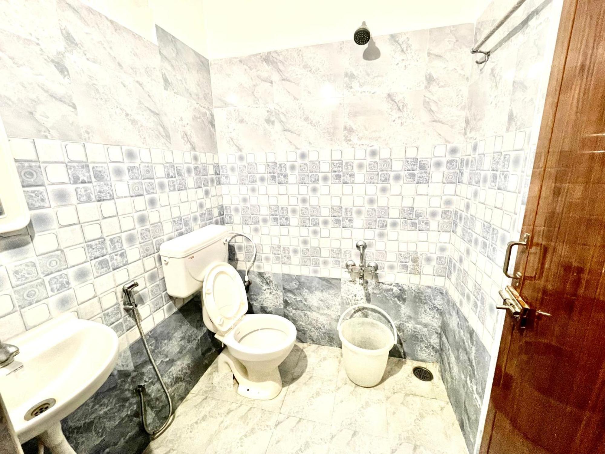 Pearl Suites, Tirupati Bagian luar foto